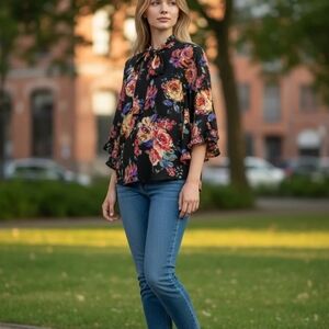 Truth NYC Women's Black Floral Blouse  size 2X